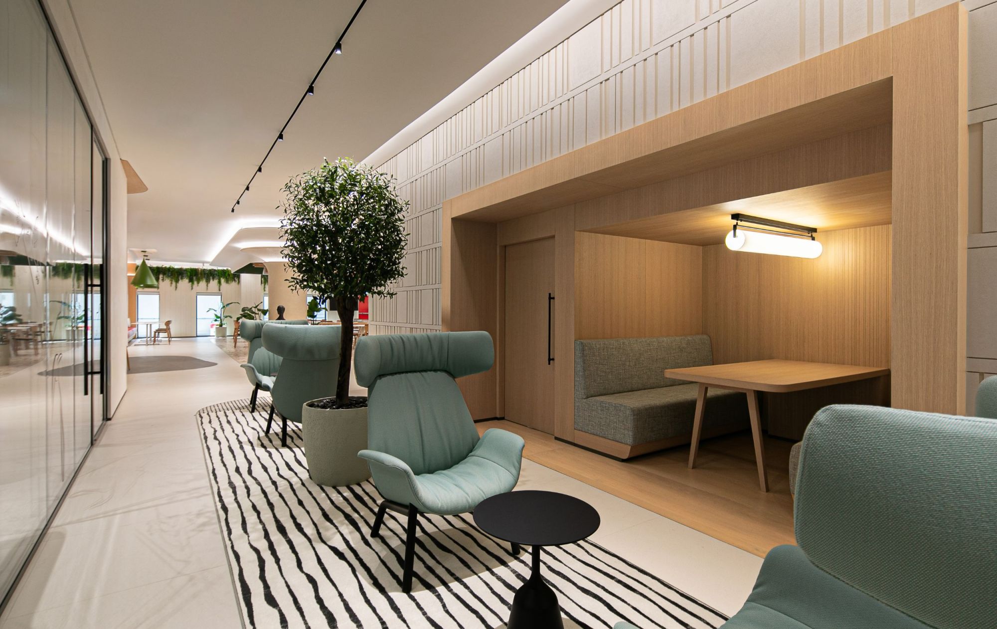 jotun-office-ground-floor-collaboration-zone-2000x1262.jpg