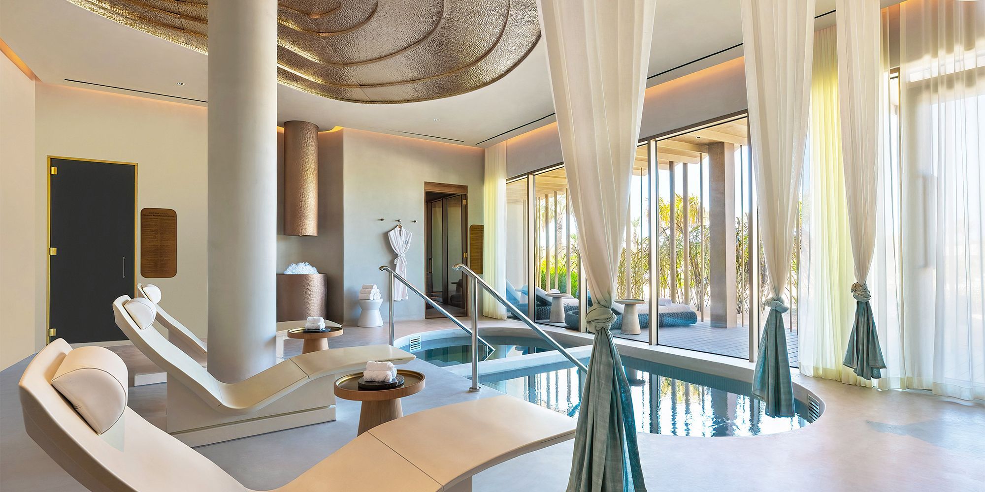 st-regis-red-sea-resort-wet-zone-2000x1000 1.jpg