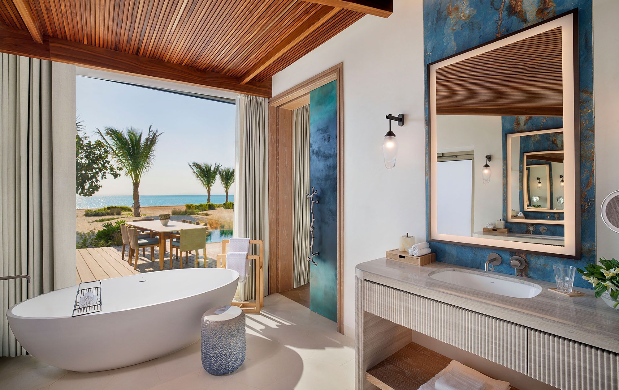 st-regis-red-sea-dune-bathroom-2000x1262.jpg