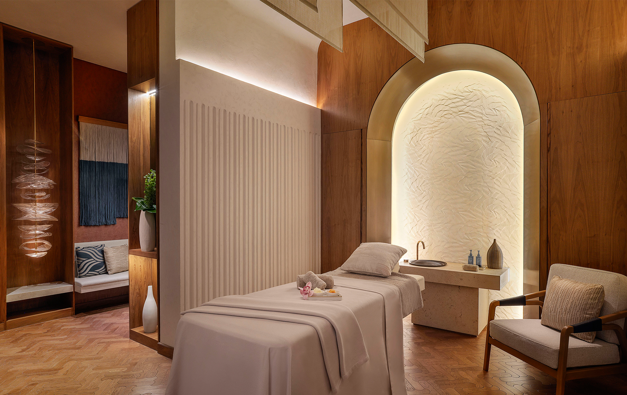 st-regis-riyadh-spa-room-2000x1262.png