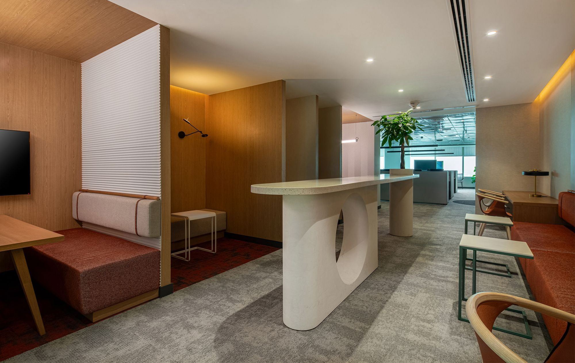 ihg-headquarters-dubai-collaboration-area-2000x1262.jpg